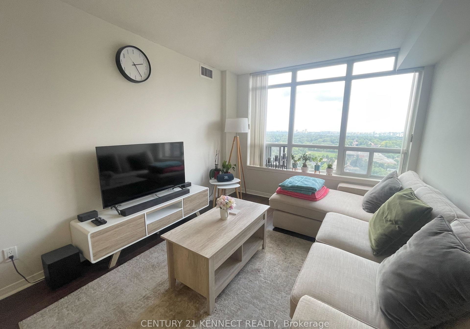 8-hillcrest-avenue-north-york-ontario-c13451082