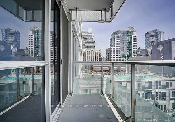 300-front-street-w-toronto-ontario-c13451354