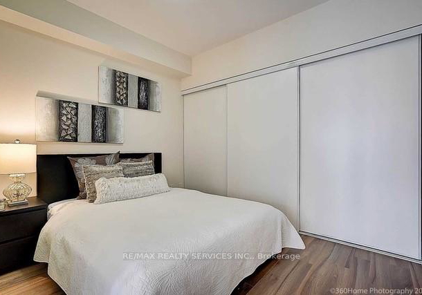 300-front-street-w-toronto-ontario-c13451354