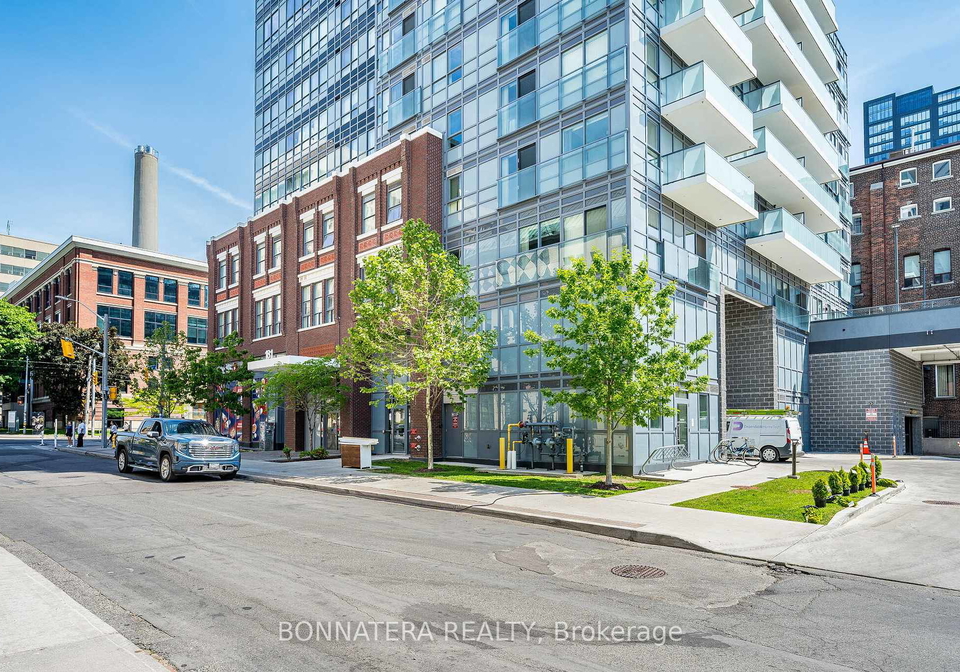 181-huron-street-toronto-ontario-c13451370