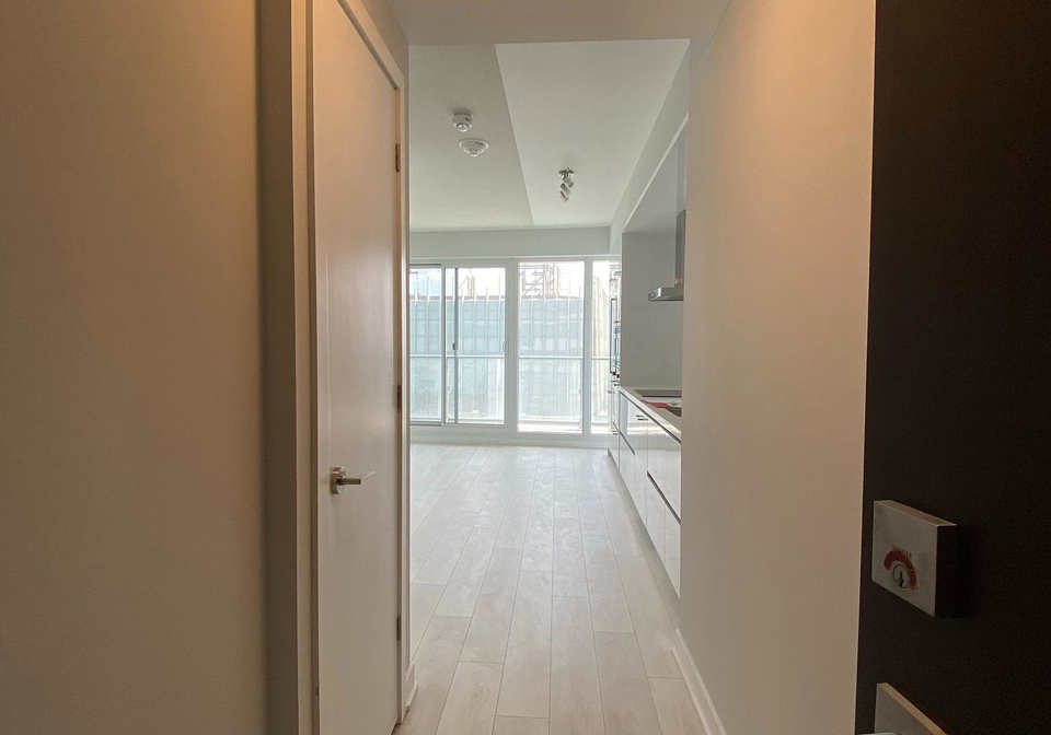 2221-yonge-street-toronto-ontario-c13451466