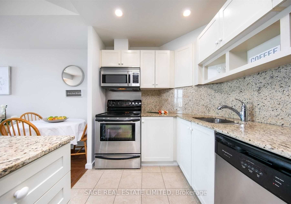218-queens-quay-w-toronto-ontario-c13451592