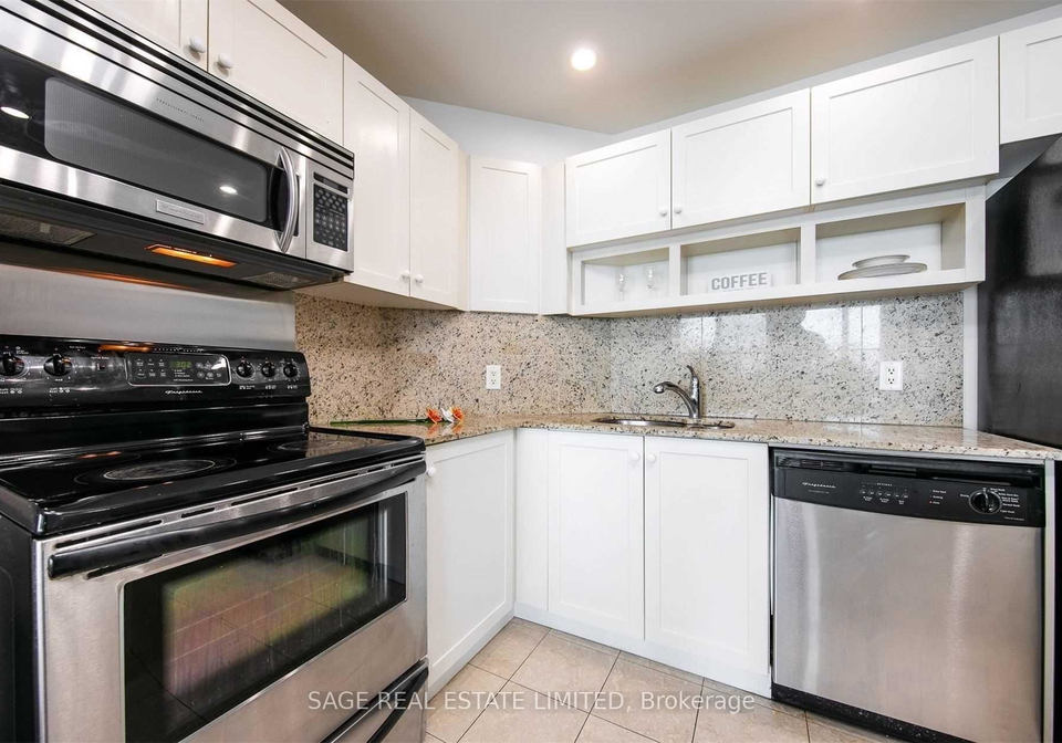 218-queens-quay-w-toronto-ontario-c13451592