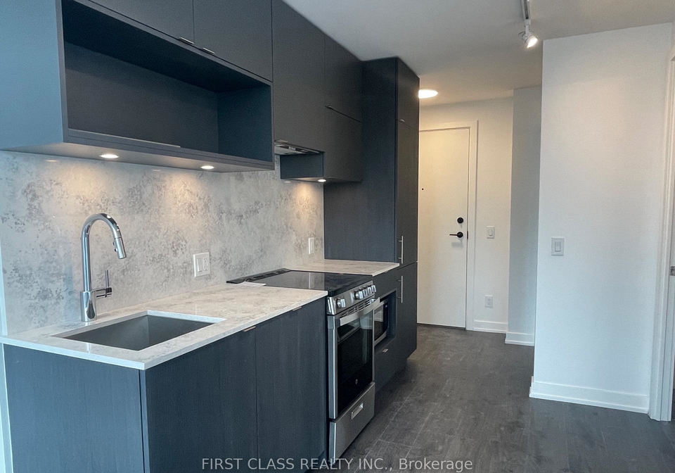 100-queen-street-e-toronto-ontario-c13451680