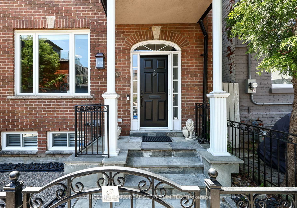 2c-tacoma-avenue-toronto-ontario-c13452494