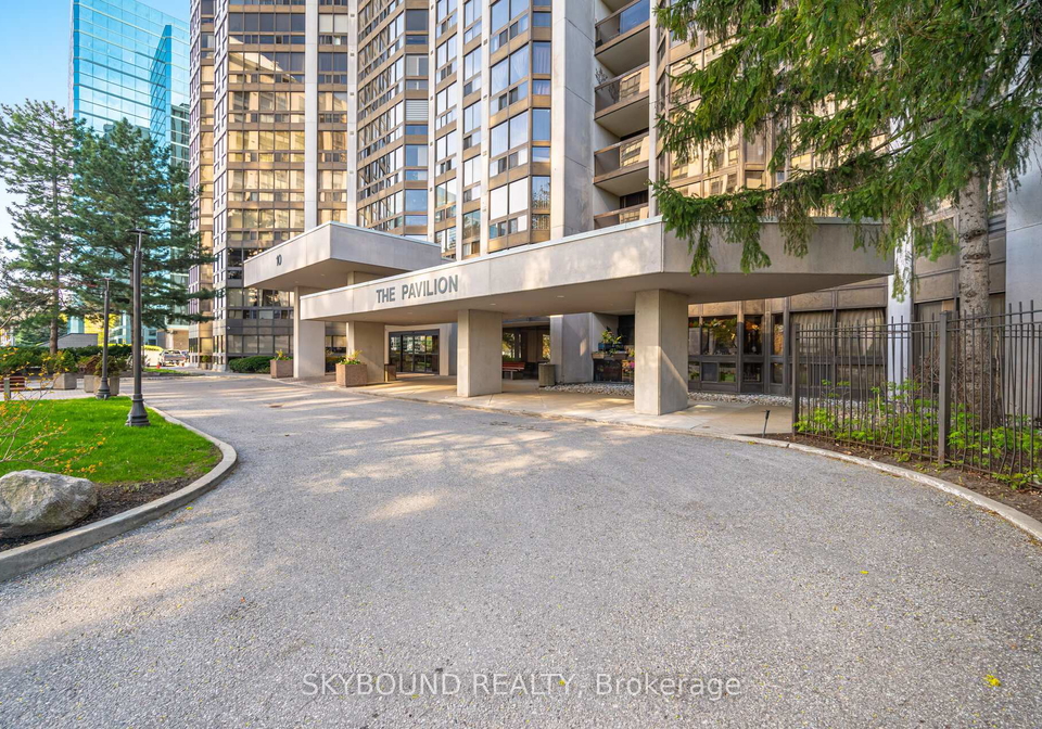 10-kenneth-avenue-north-york-ontario-c13452642