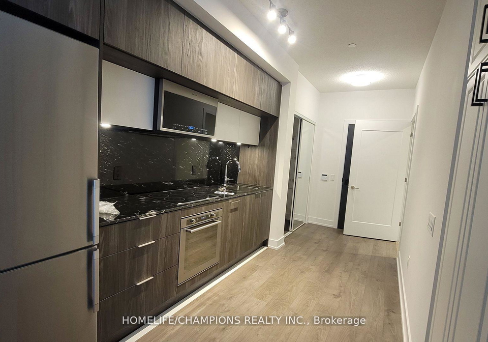 25-adra-grado-way-north-york-ontario-c13452912
