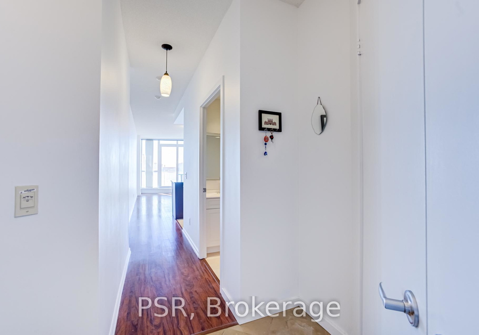 218-queens-quay-w-toronto-ontario-c13452924