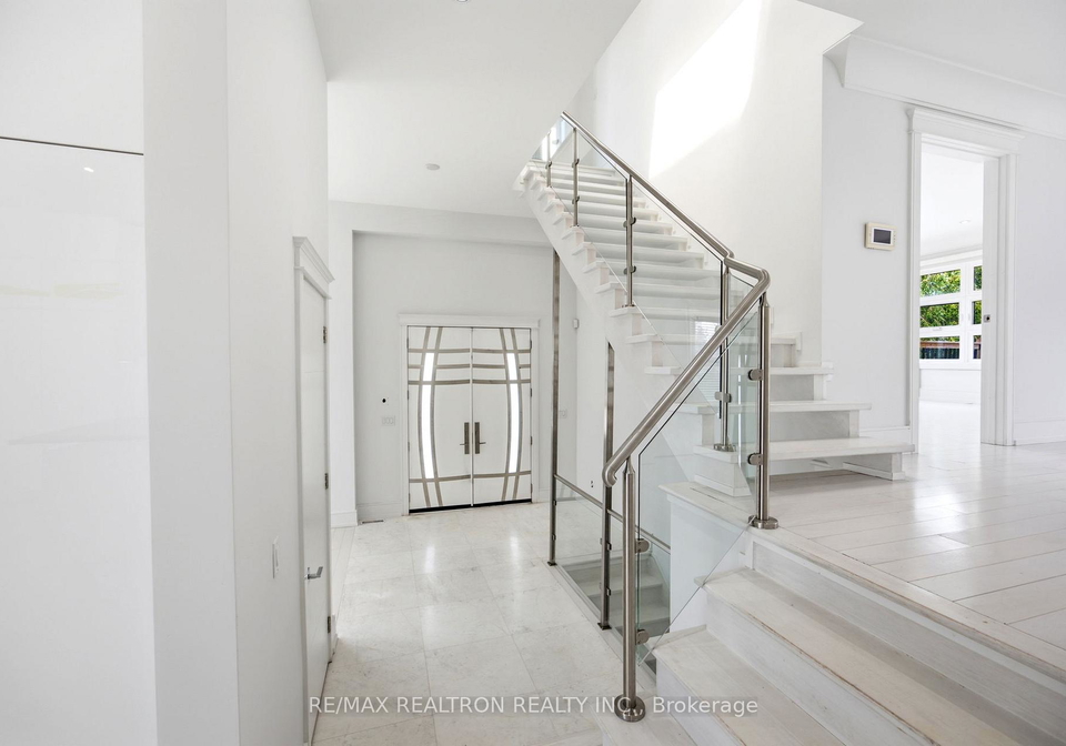 138-almore-avenue-toronto-ontario-c13453248