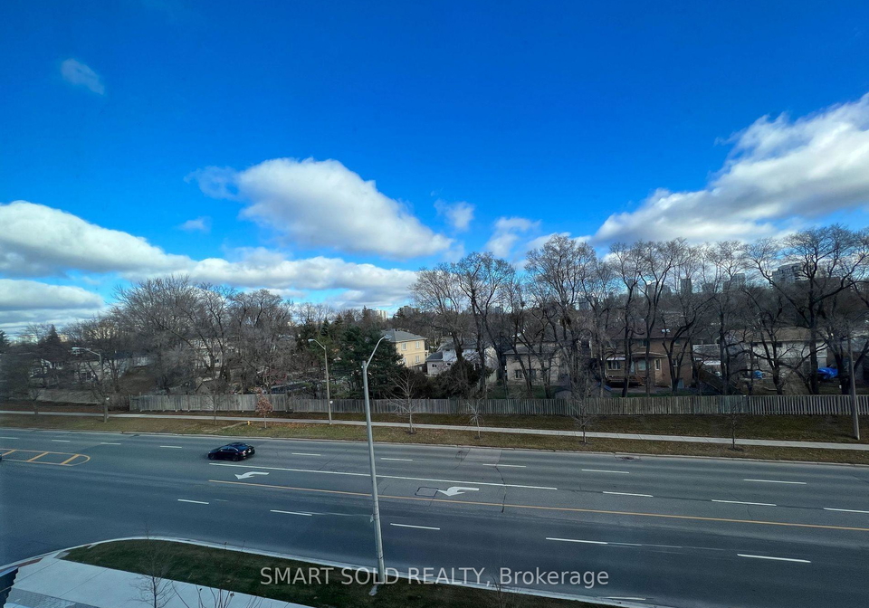 25-adra-grado-way-north-york-ontario-c13453286