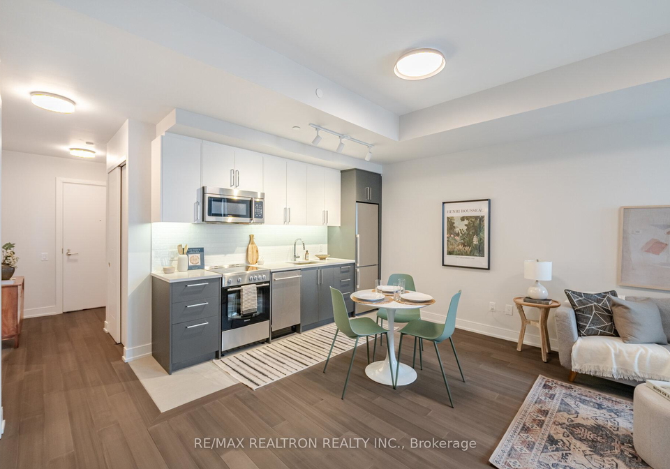 664-spadina-avenue-toronto-ontario-c13453310