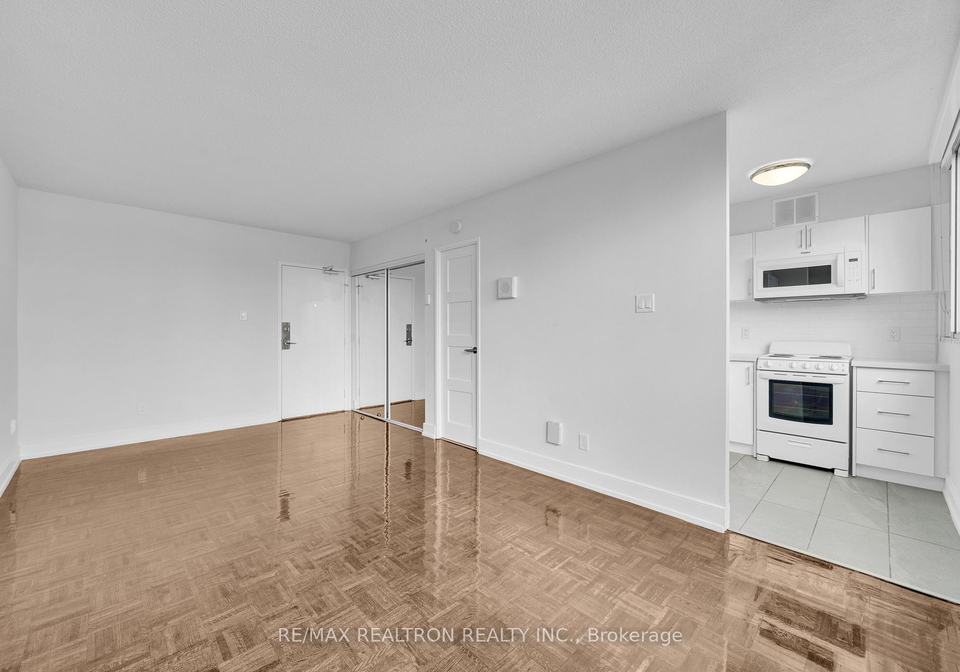 33-isabella-street-toronto-ontario-c13453326