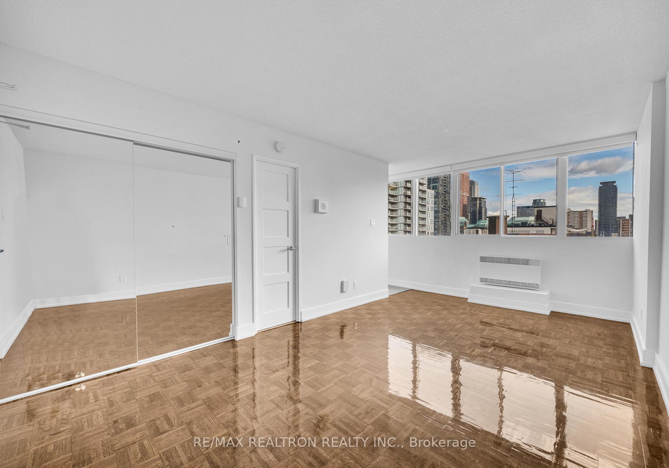 33-isabella-street-toronto-ontario-c13453326