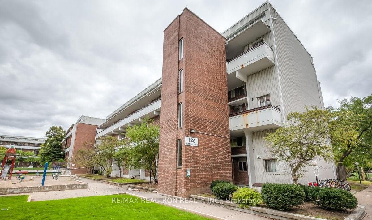 125-leeward-glenway-east-york-ontario-c13453512