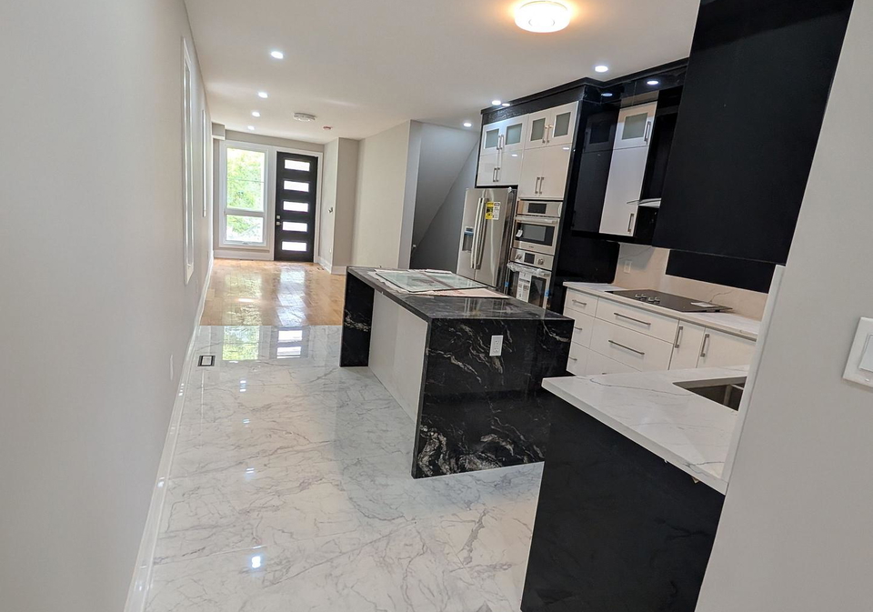 2099-dufferin-street-toronto-ontario-c13453518