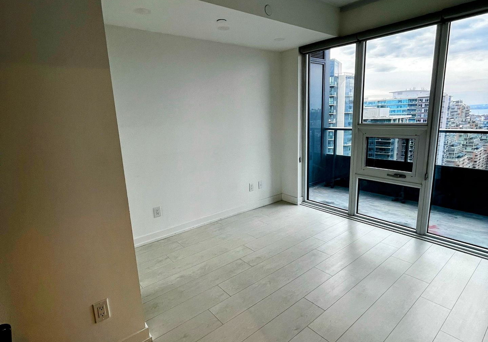 19-western-battery-road-toronto-ontario-c13453726