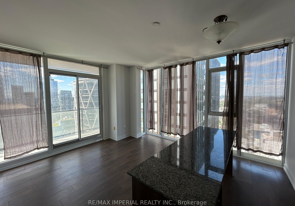 426-university-avenue-toronto-ontario-c13454022