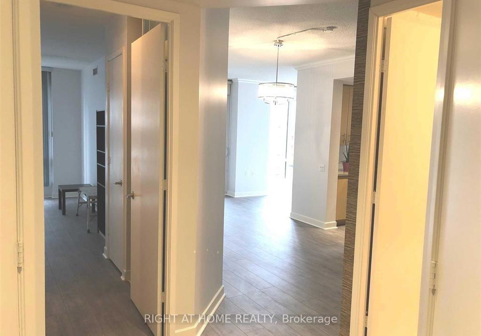 85-bloor-street-e-toronto-ontario-c13454032