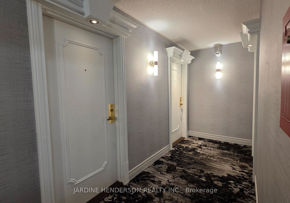 887-bay-street-toronto-ontario-c13454052