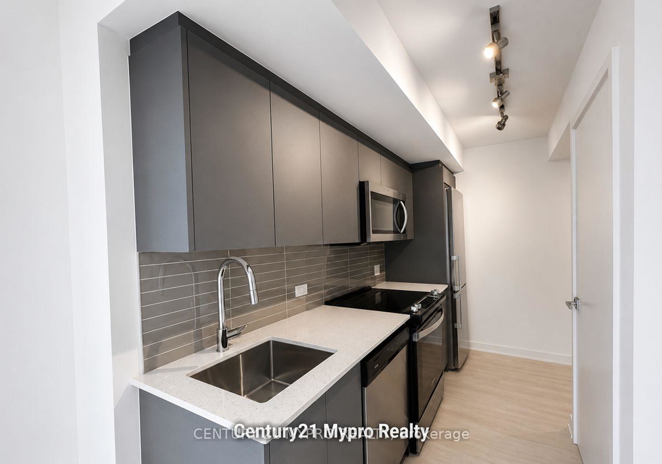 30-tretti-way-toronto-ontario-c13454136