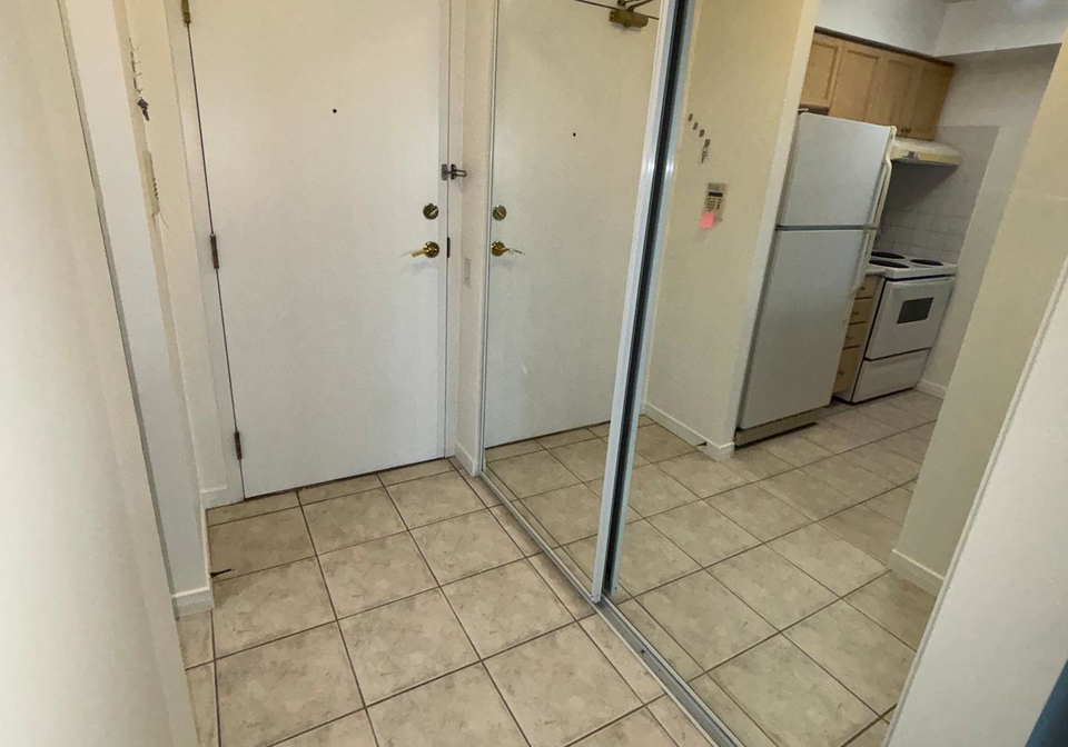8-hillcrest-avenue-north-york-ontario-c13454146
