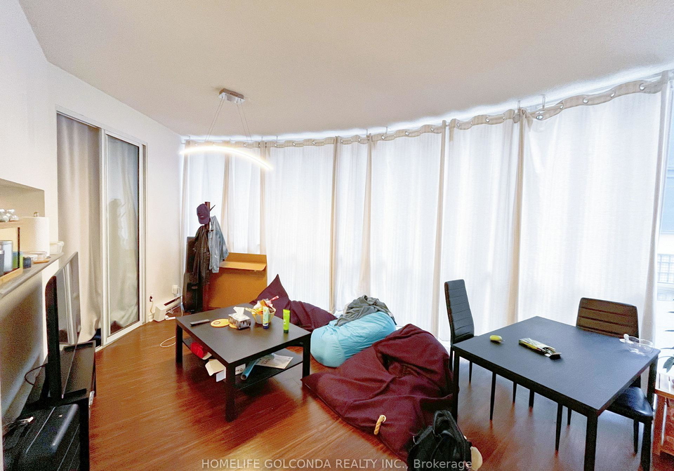 24-wellesley-street-w-toronto-ontario-c13454204