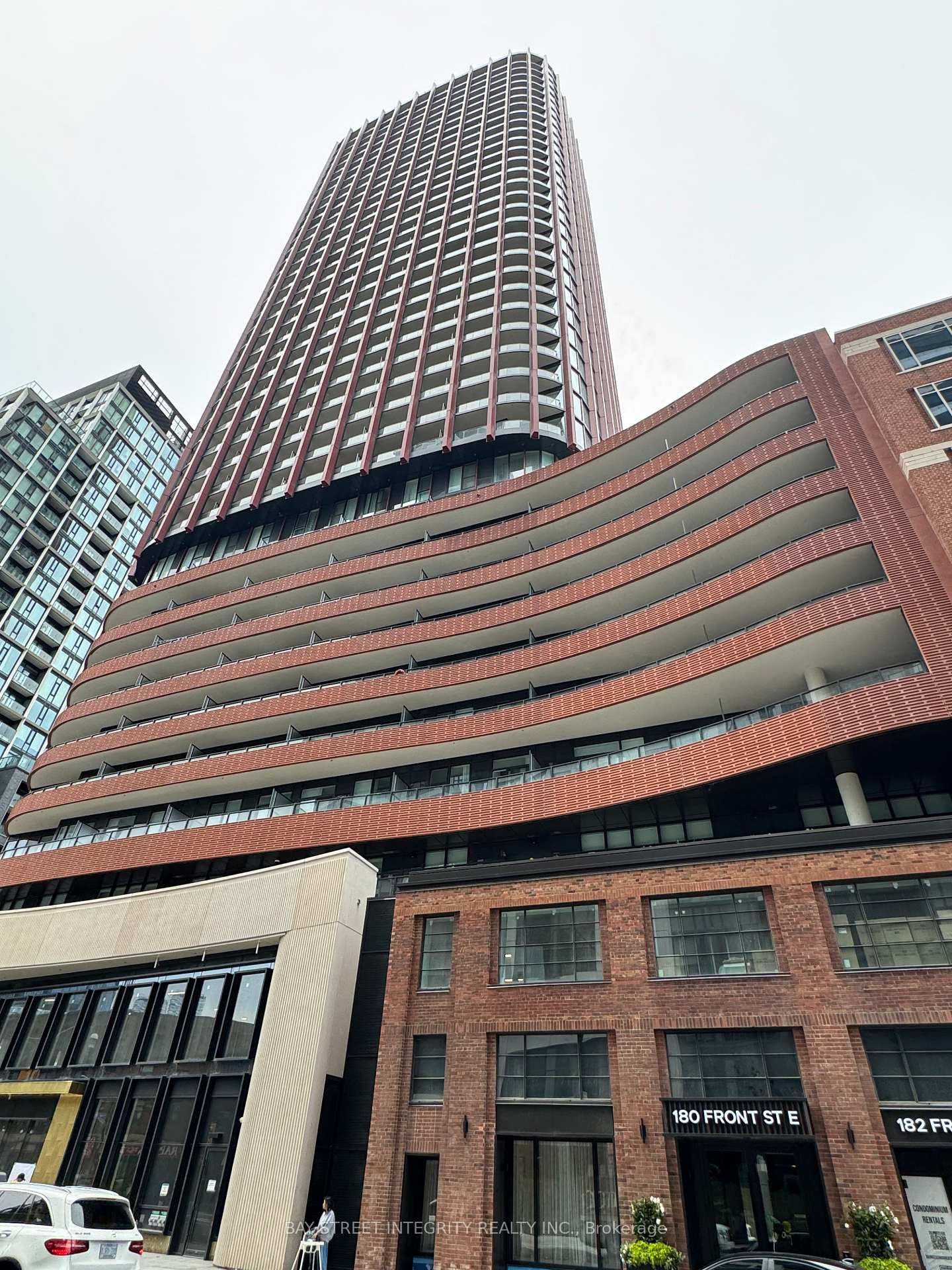180-front-street-e-toronto-ontario-c13454280