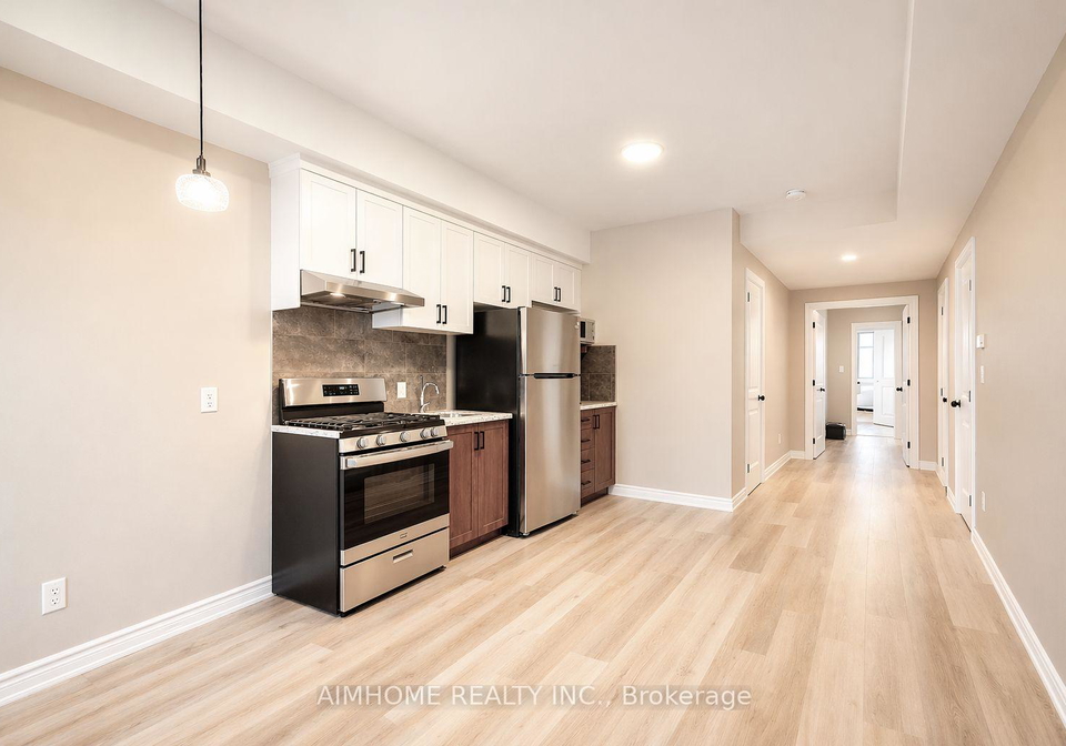 15-waddington-crescent-north-york-ontario-c13454314