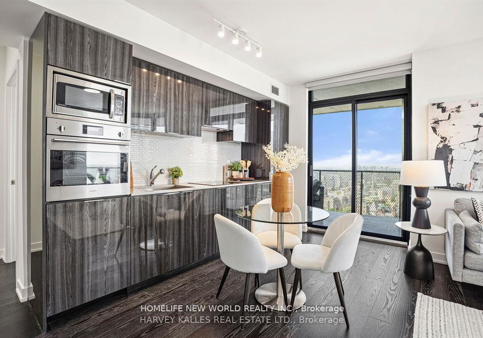 11-wellesley-street-w-toronto-ontario-c13454328