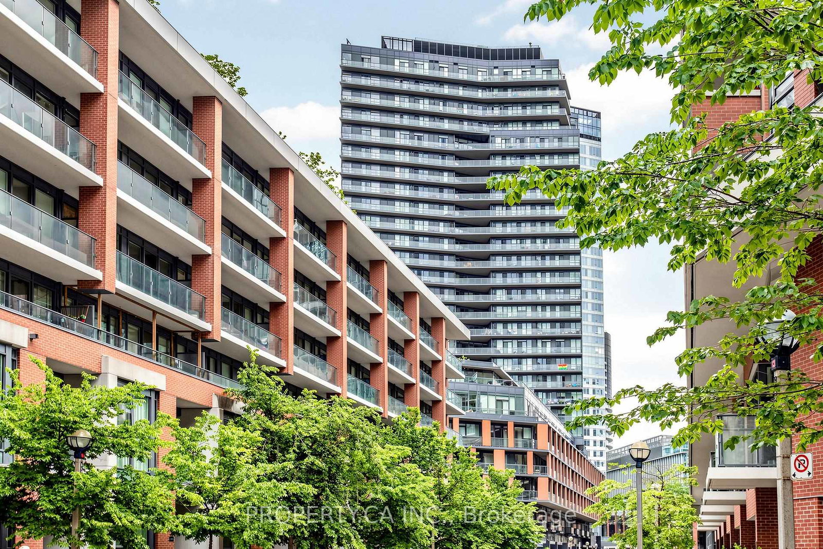 20-bruyeres-mews-toronto-ontario-c13454902