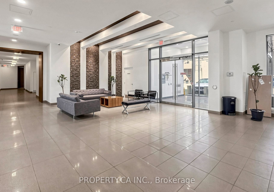 20-bruyeres-mews-toronto-ontario-c13454902