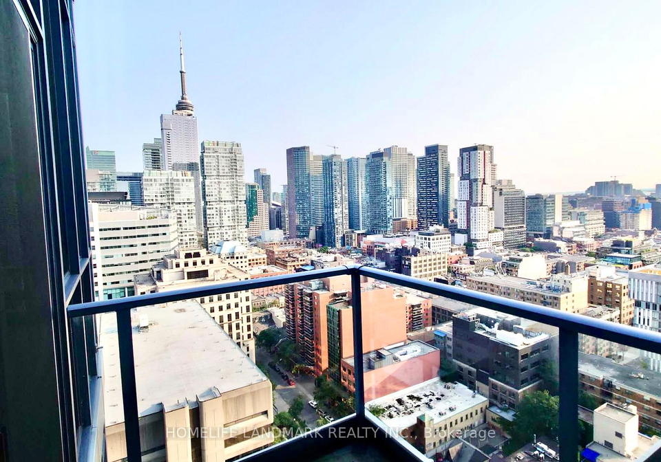 210-simcoe-street-toronto-ontario-c13455134