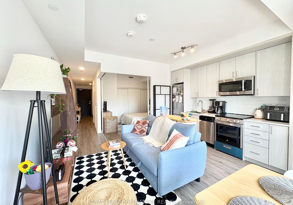 1-cardiff-road-toronto-ontario-c13455484