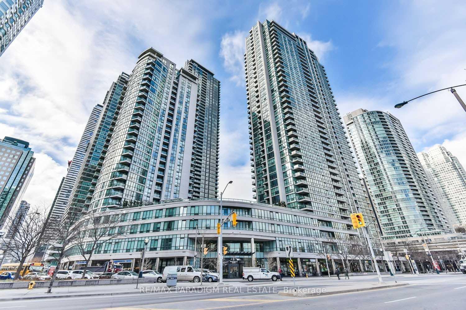16-yonge-street-toronto-ontario-c13455672