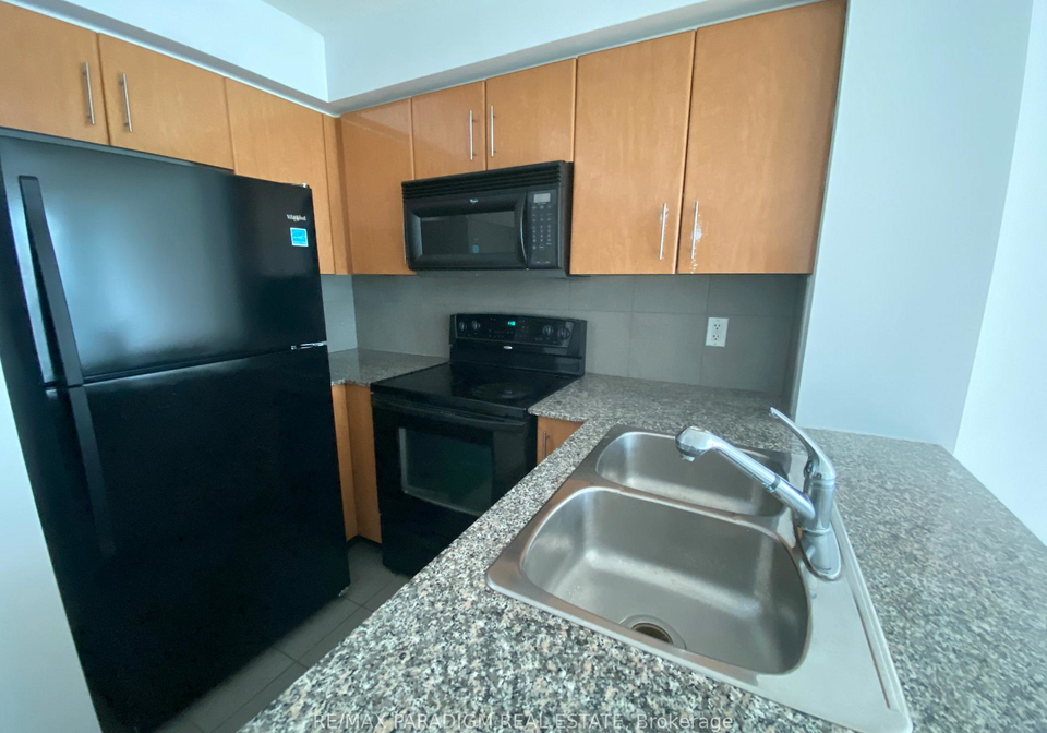 16-yonge-street-toronto-ontario-c13455672