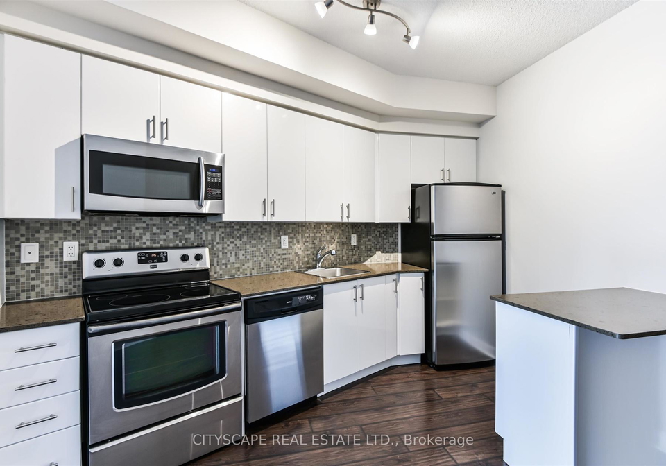 15-bruyeres-mews-toronto-ontario-c13455724