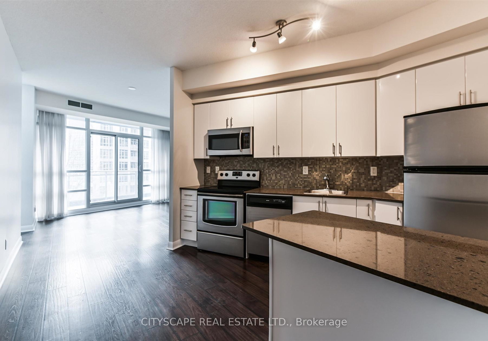 15-bruyeres-mews-toronto-ontario-c13455724