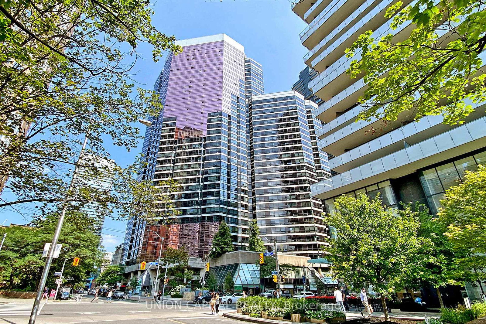 1001-bay-street-toronto-ontario-c13456112