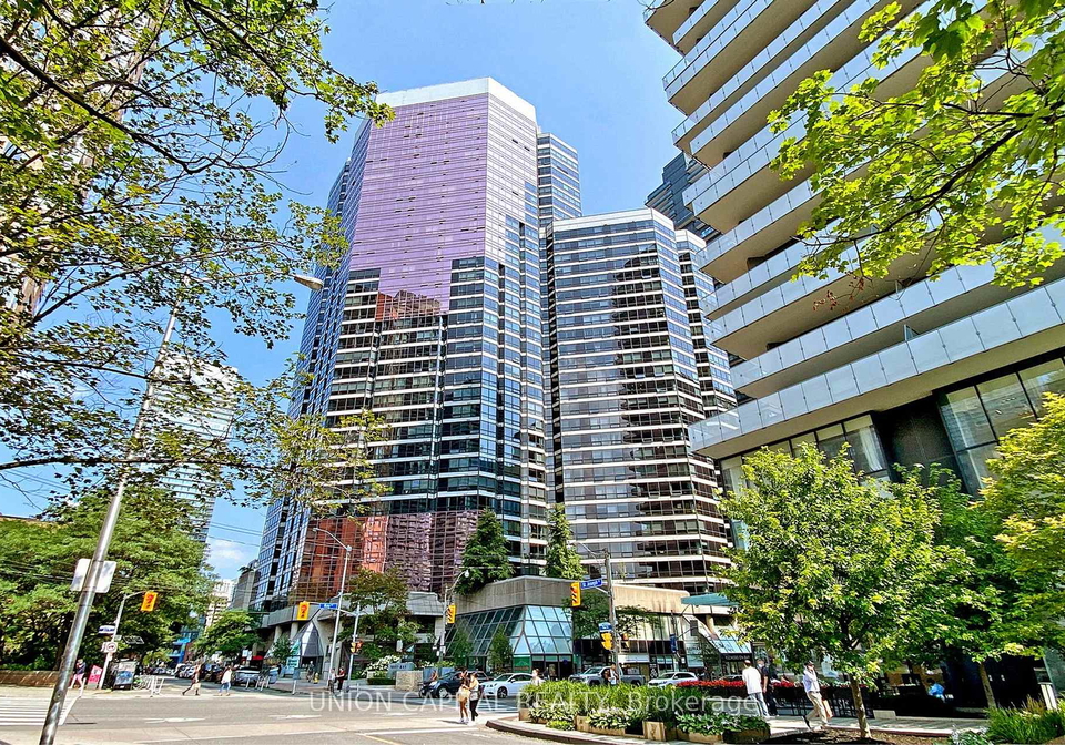 1001-bay-street-toronto-ontario-c13456112