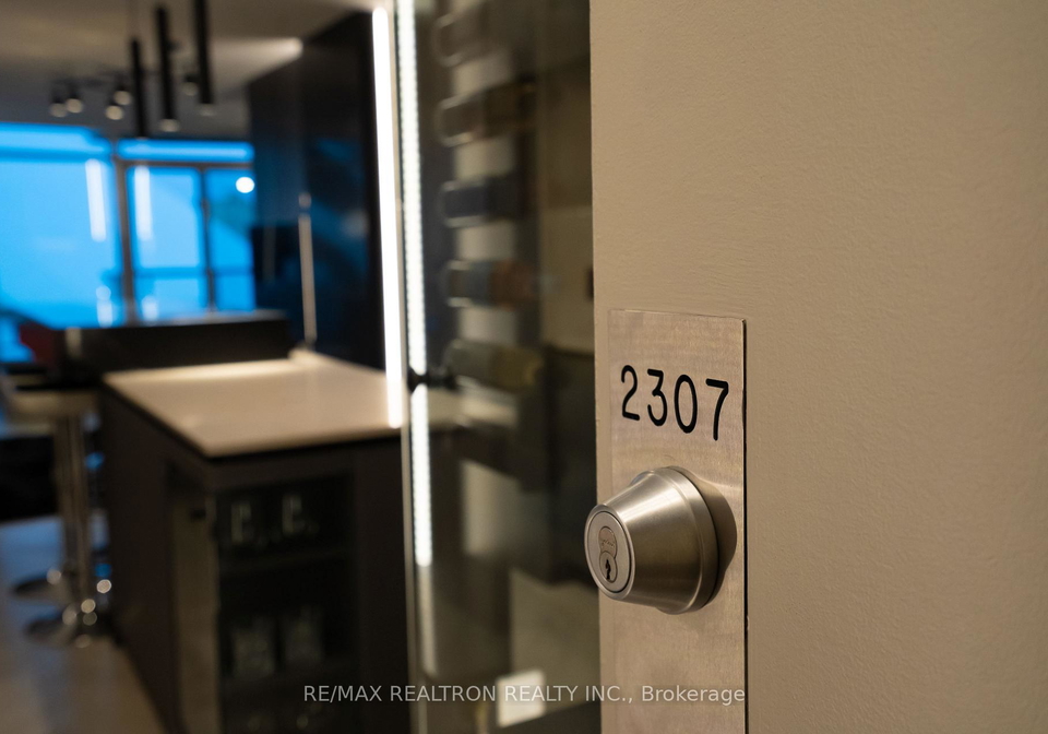 373-front-street-w-toronto-ontario-c13456220