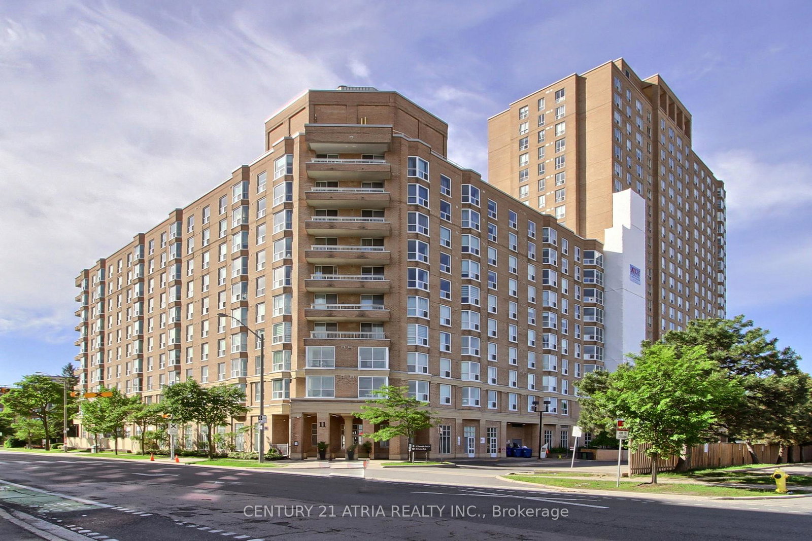 21-overlea-boulevard-east-york-ontario-c13456356