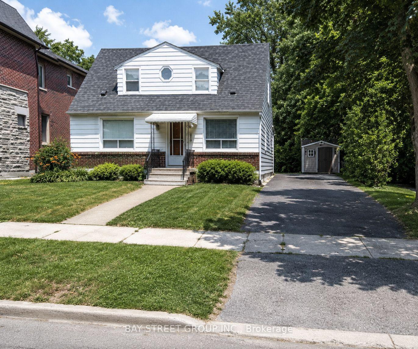 9-glenborough-park-crescent-toronto-ontario-c13456428