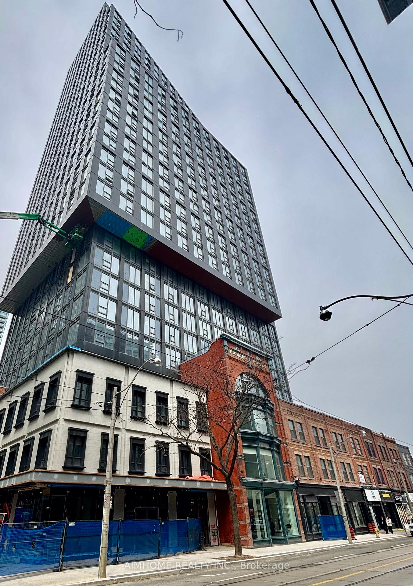 100-queen-street-e-toronto-ontario-c13456794