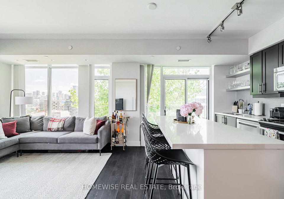 525-adelaide-street-w-toronto-ontario-c13456890