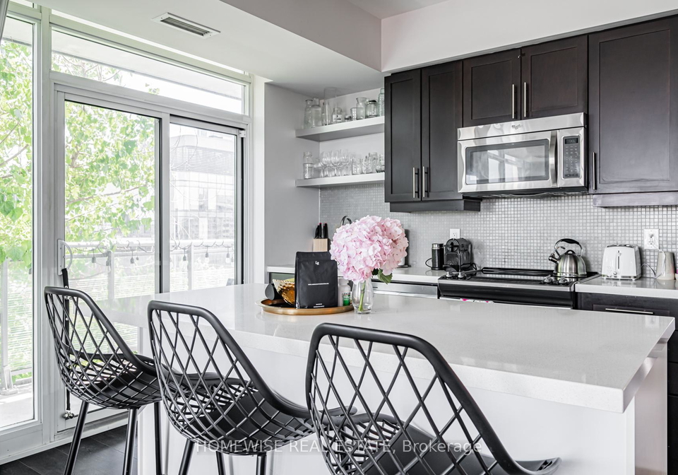 525-adelaide-street-w-toronto-ontario-c13456890