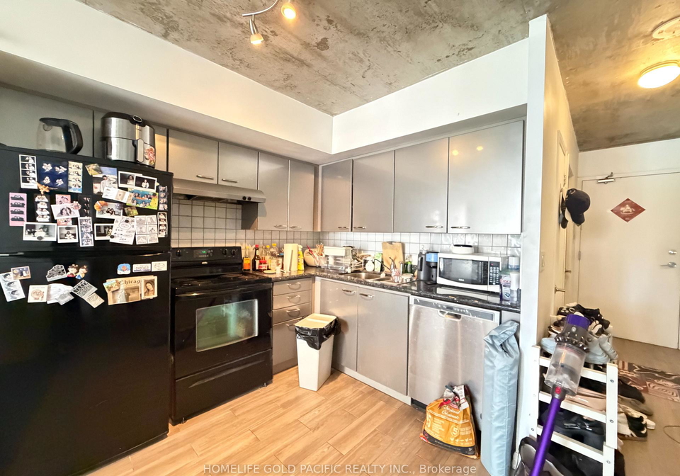 22-wellesley-street-e-toronto-ontario-c13457010