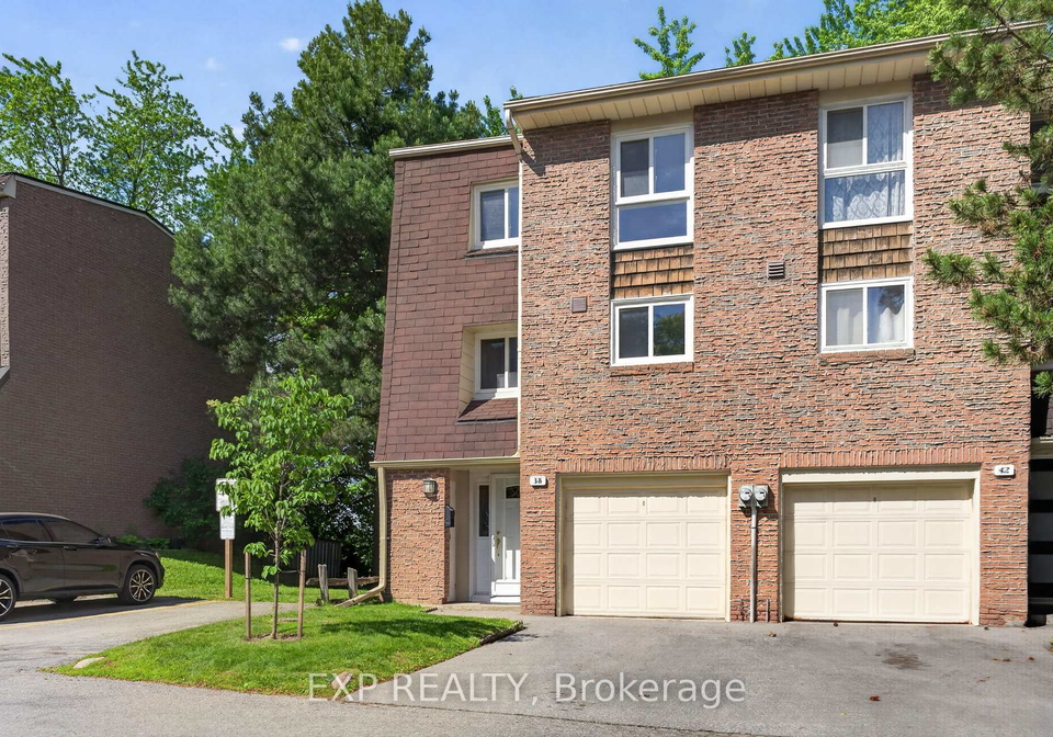 38-rusty-crestway-north-york-ontario-c13457458