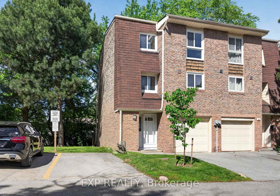 38-rusty-crestway-north-york-ontario-c13457458