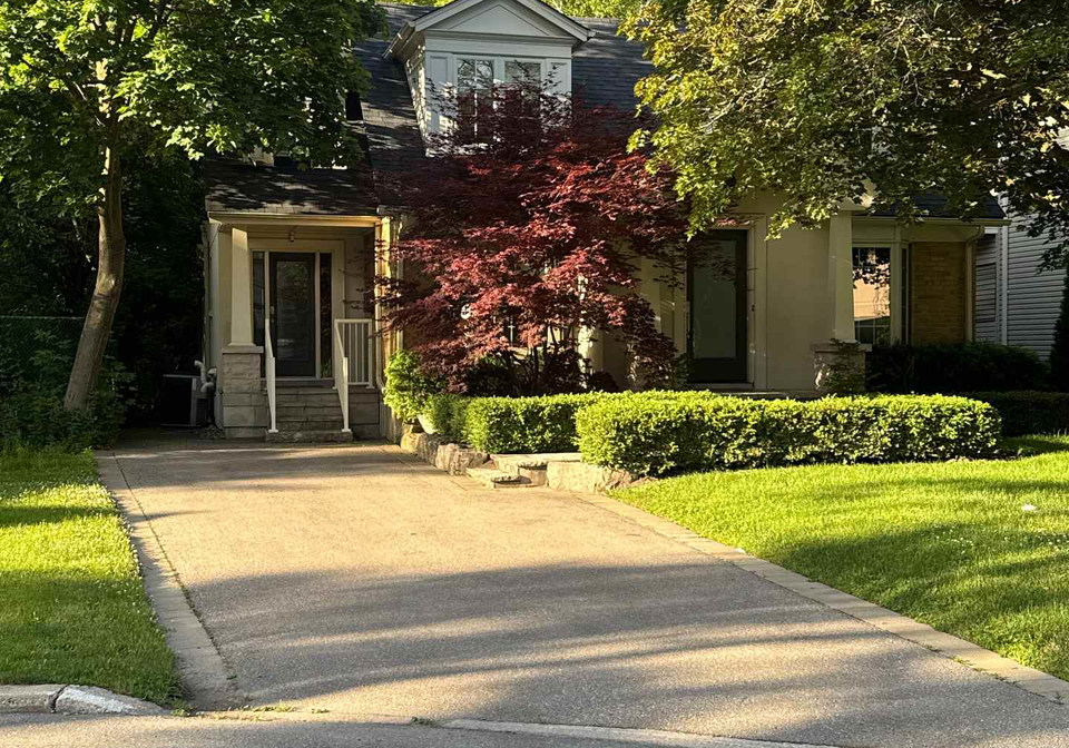 9-canfield-place-north-york-ontario-c13457722