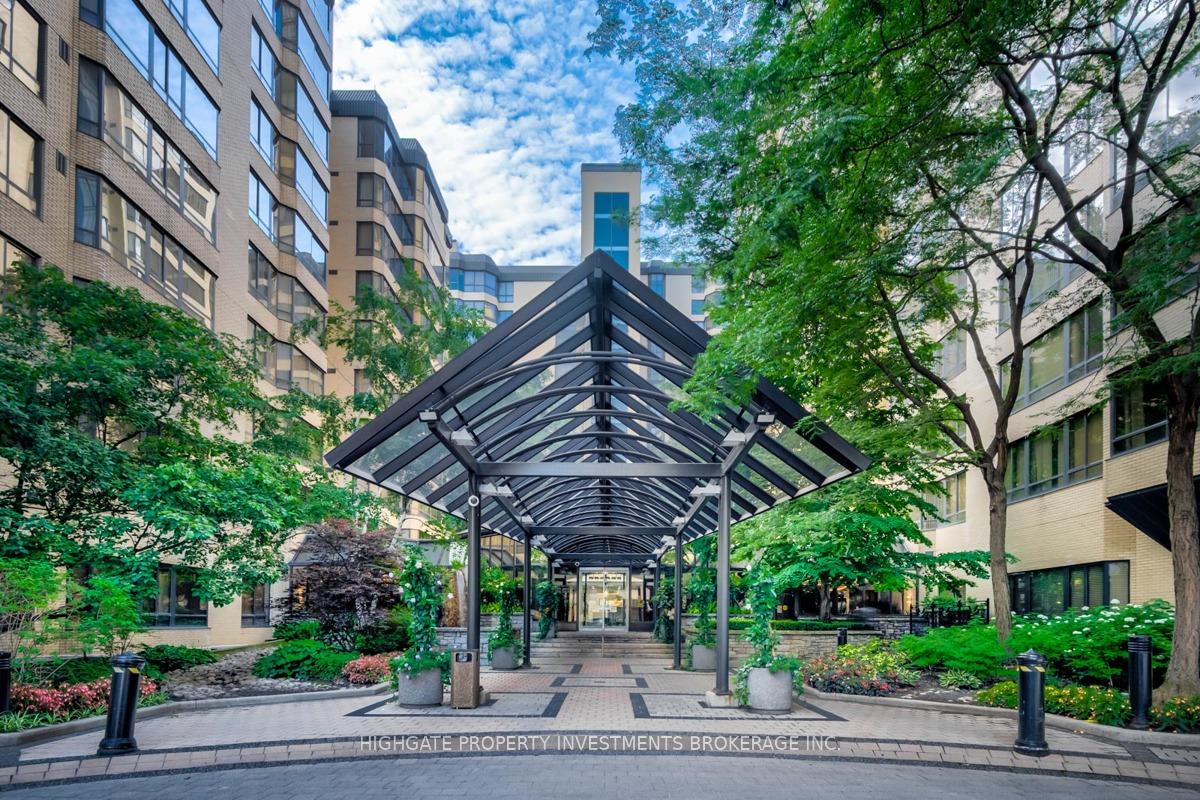 195-st-patrick-street-toronto-ontario-c13457870